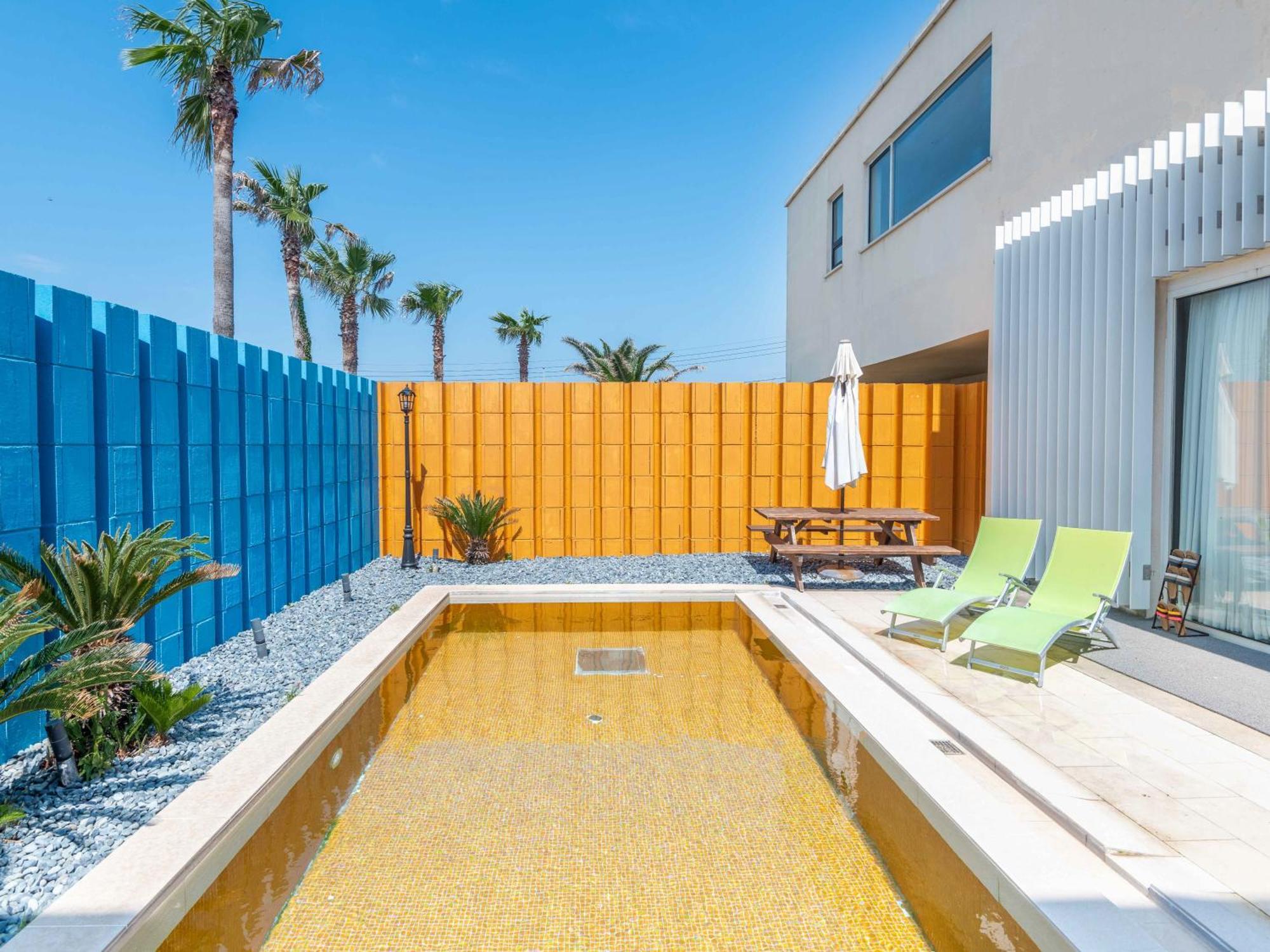 Boutique Pool Villa Namib Jeju Eksteriør billede