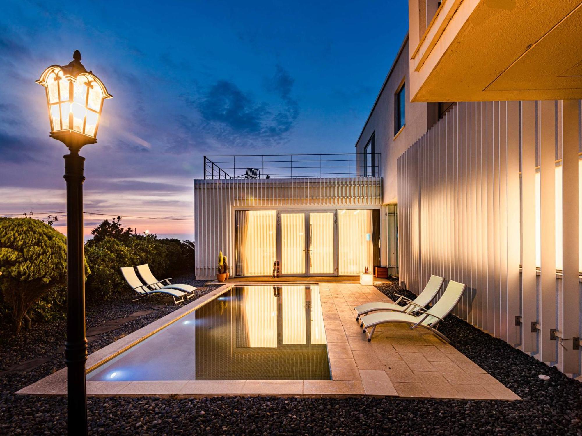 Boutique Pool Villa Namib Jeju Eksteriør billede